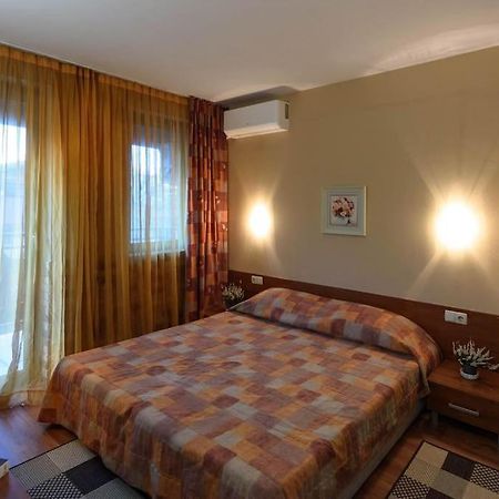 Cosy Room In The Center Of Банско Экстерьер фото